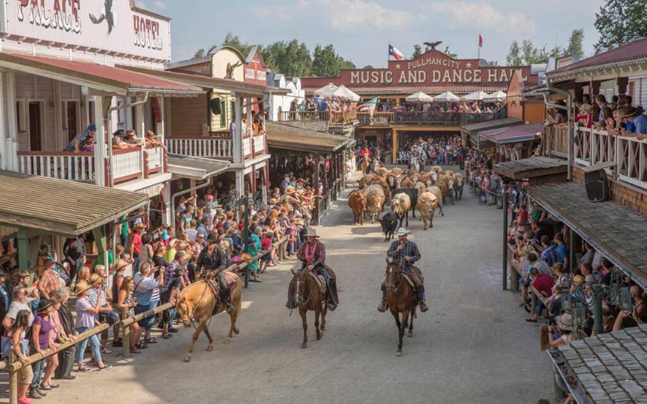 אגינג Pullman City Westernstadt מראה חיצוני תמונה