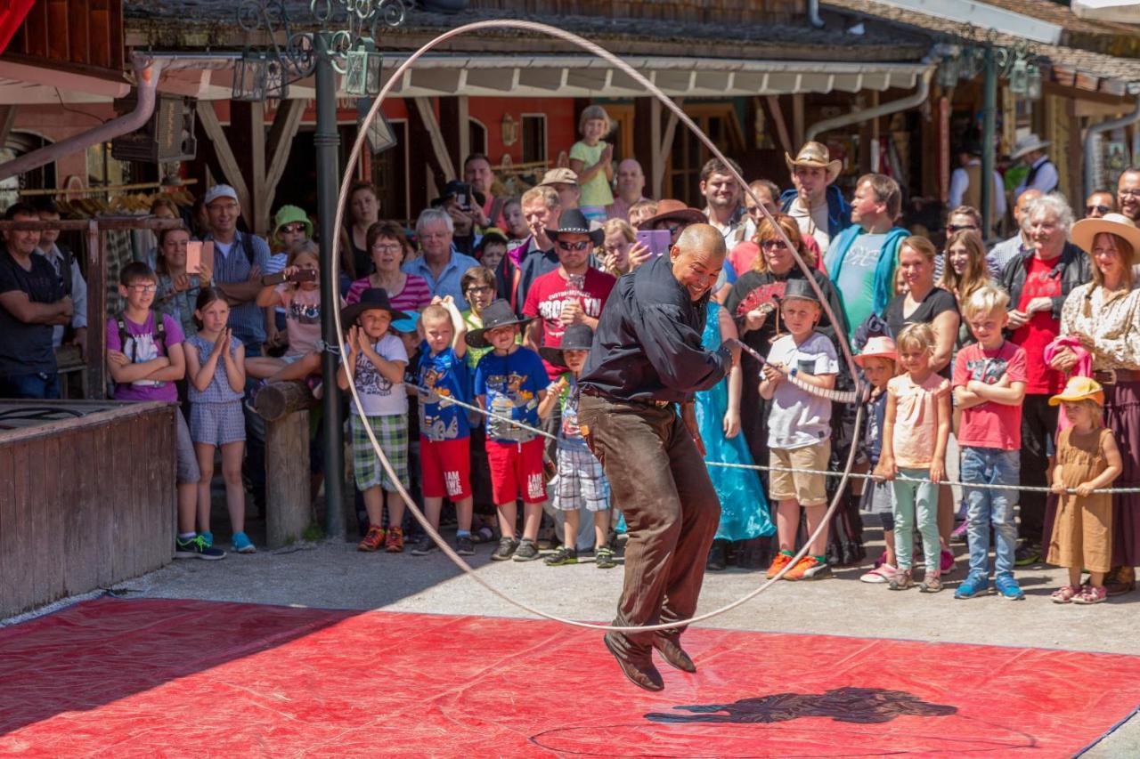 אגינג Pullman City Westernstadt מראה חיצוני תמונה
